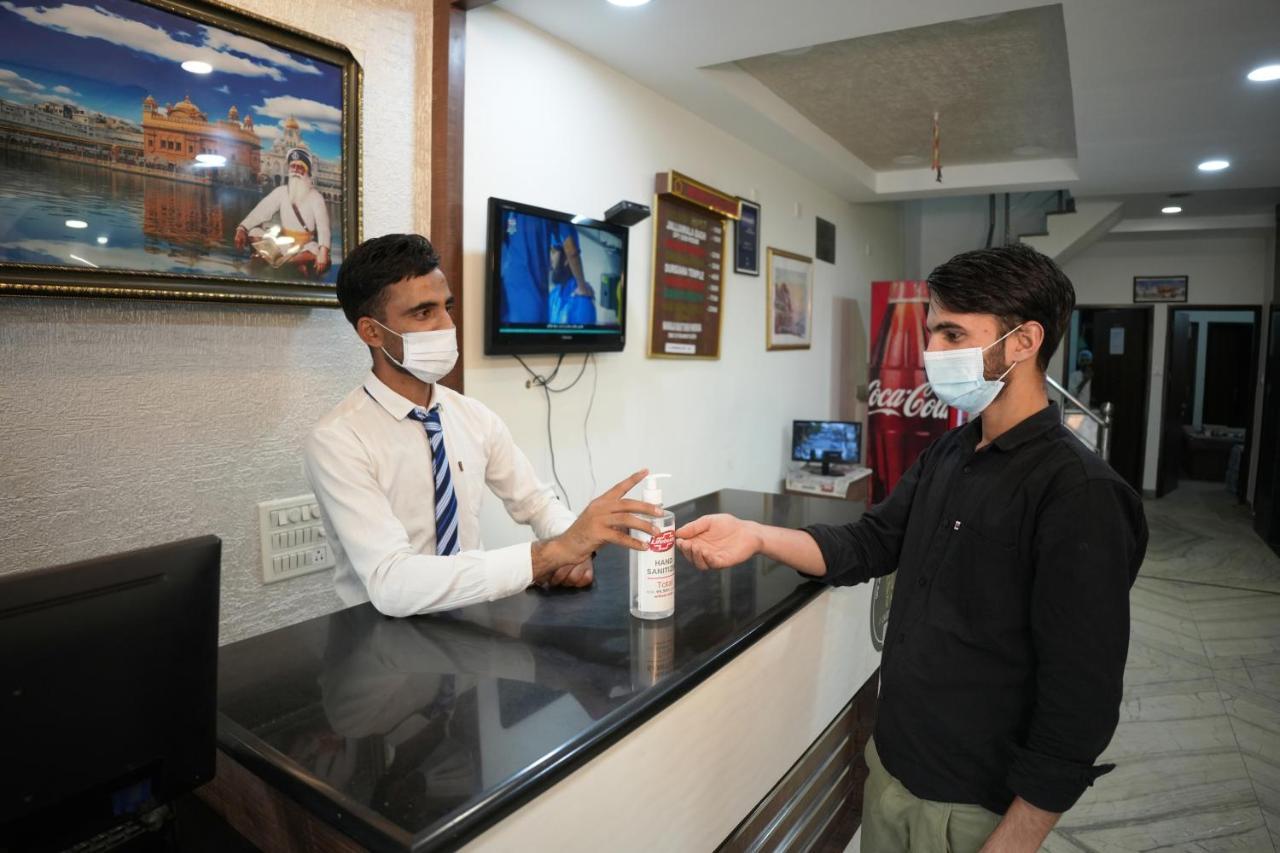 Hotel Holiday Comfort Amritsar Exterior foto