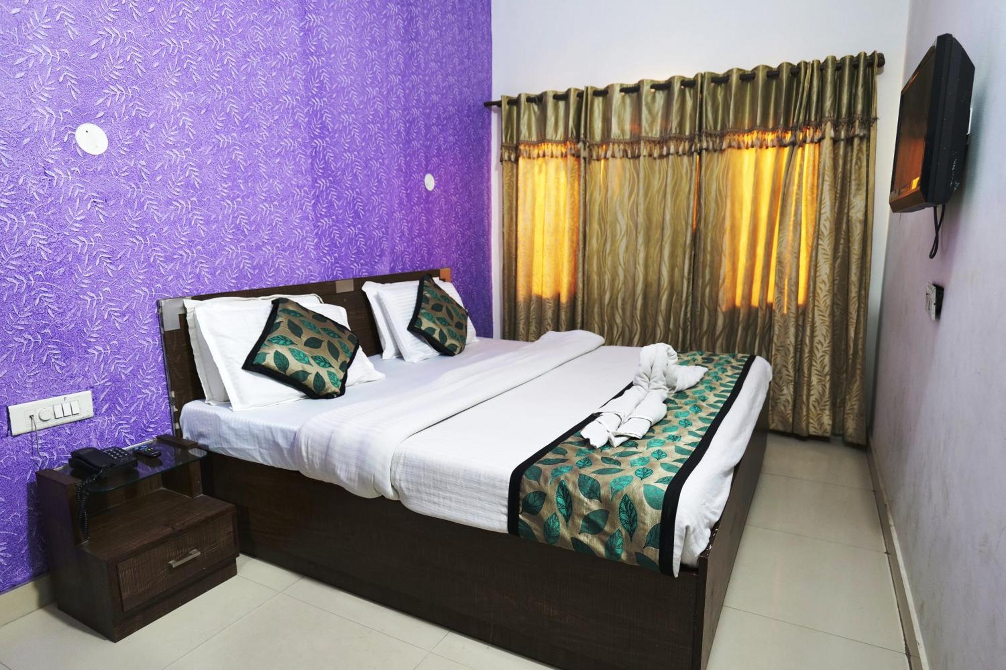 Hotel Holiday Comfort Amritsar Exterior foto