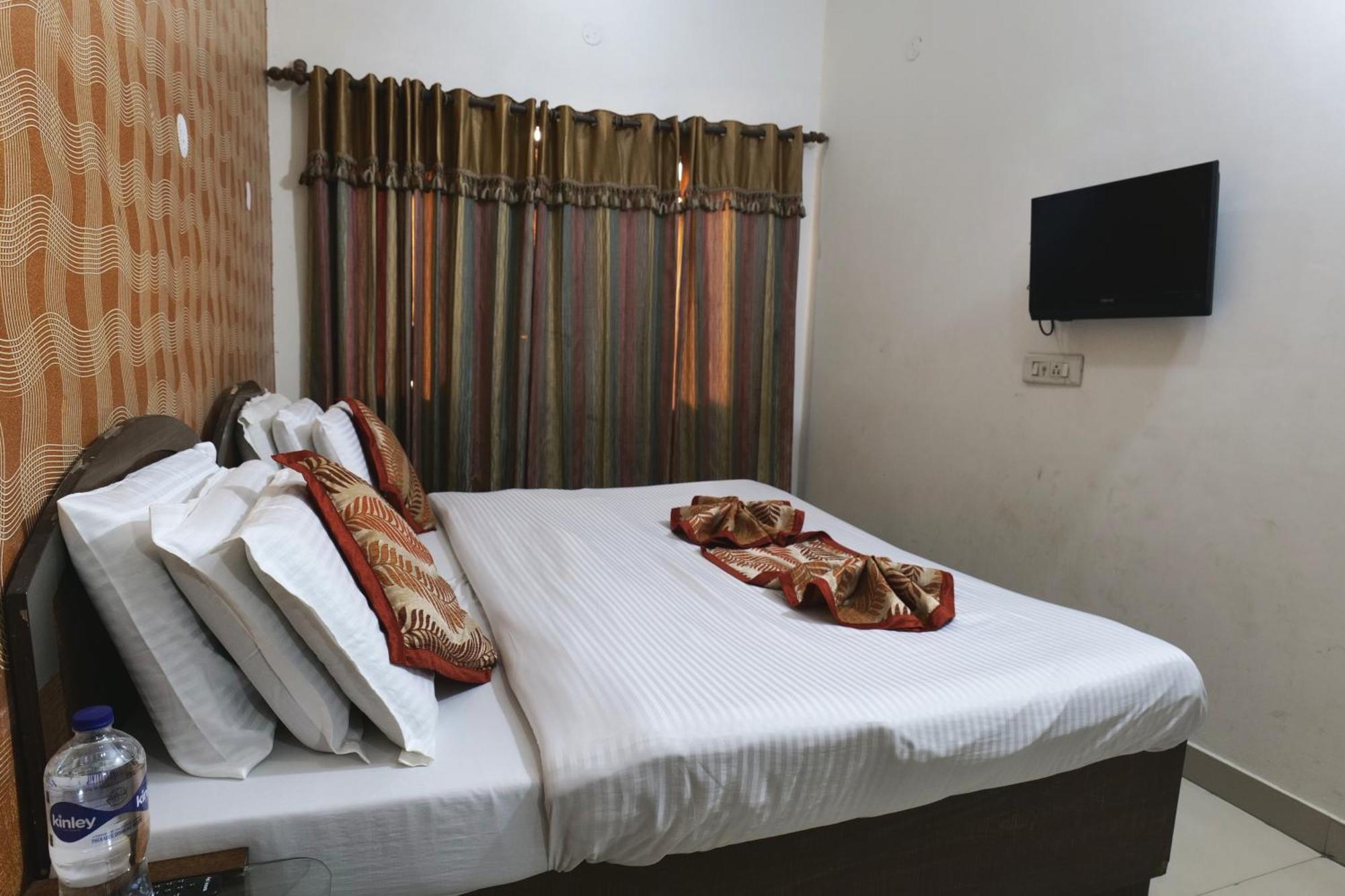 Hotel Holiday Comfort Amritsar Exterior foto