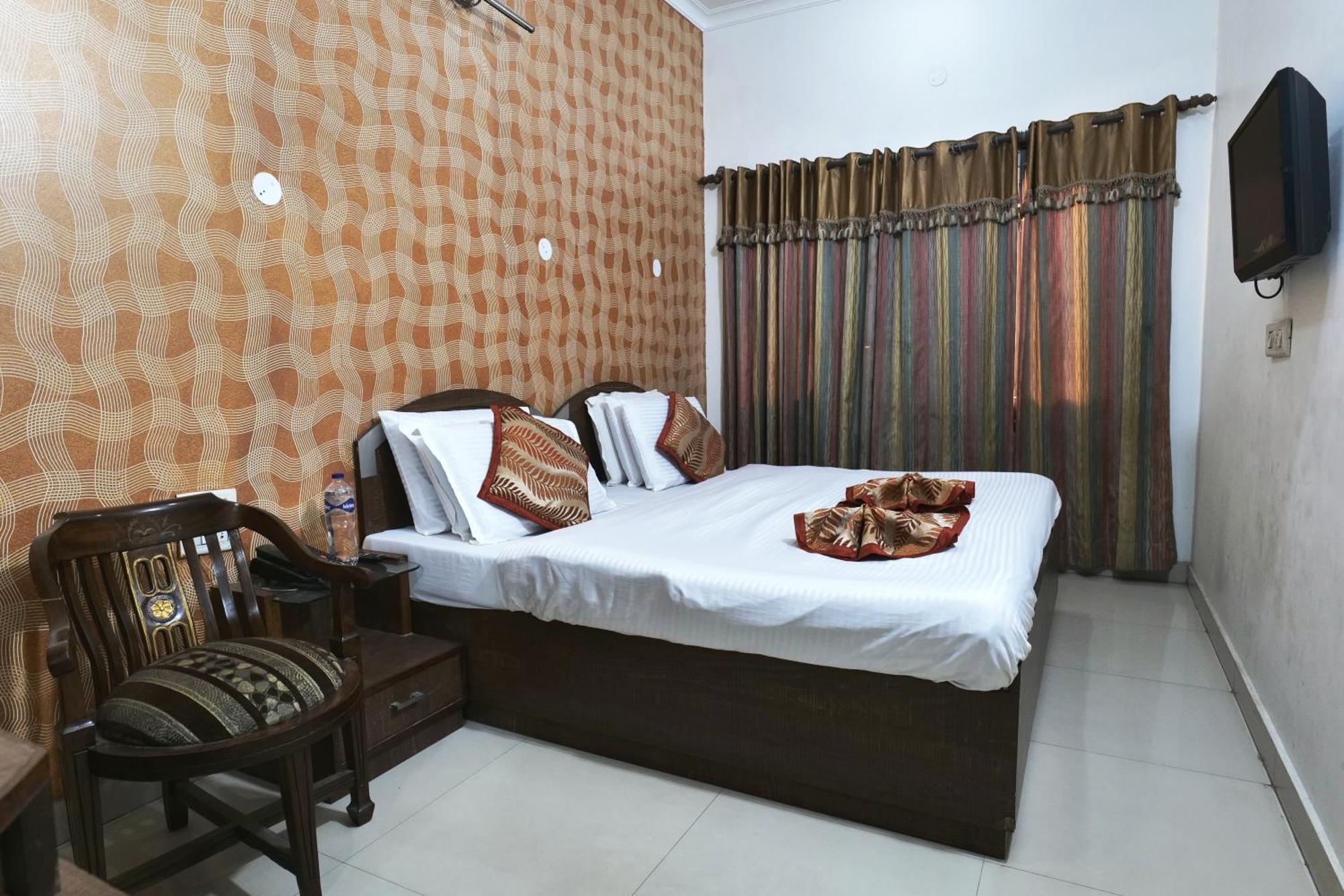 Hotel Holiday Comfort Amritsar Exterior foto