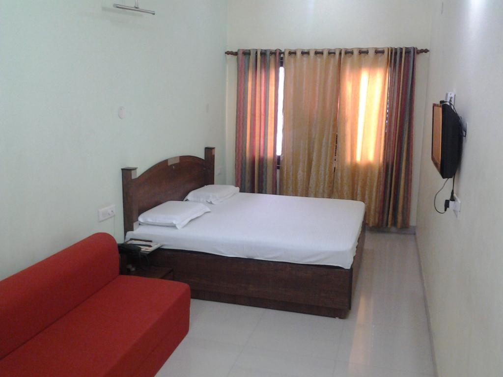 Hotel Holiday Comfort Amritsar Exterior foto