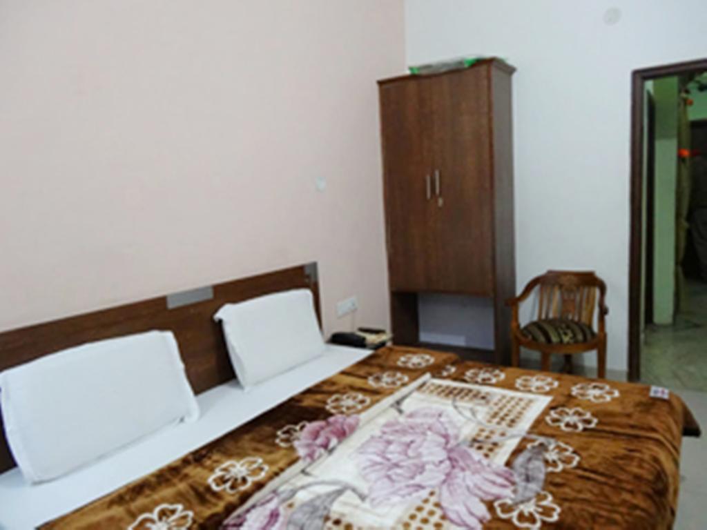 Hotel Holiday Comfort Amritsar Exterior foto